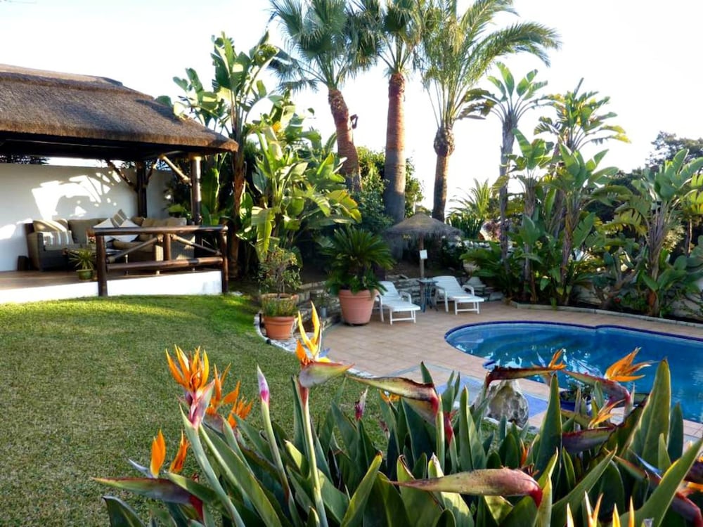 Фото Villa Breeze Boutique Guest Rooms Marbella