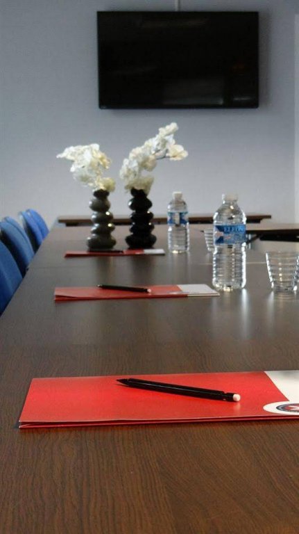 Фото The Originals City, Hôtel du Phare, Bordeaux Mérignac