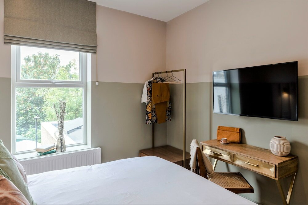 Фото Your Apartment Shepherd's Bush