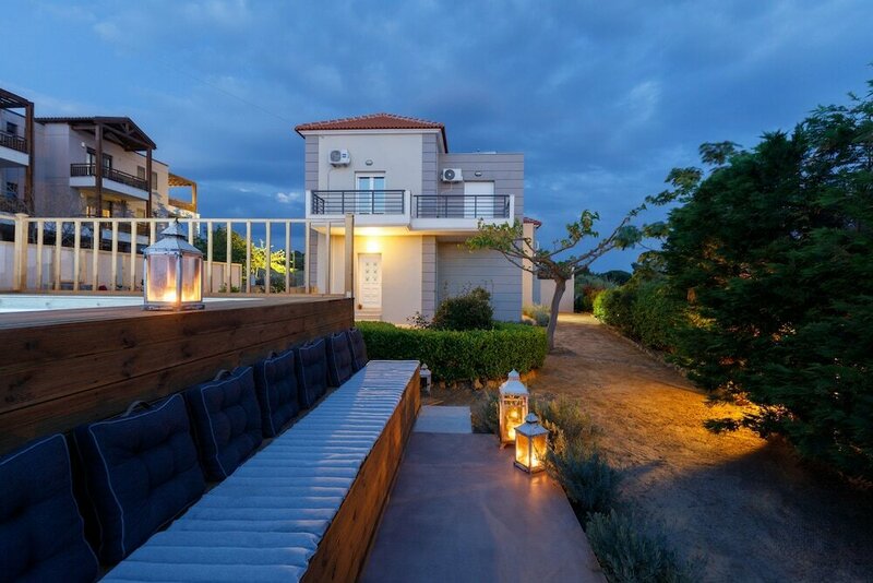 Гостиница Navarino Captain s Villa - Luxury Seaside Retreat