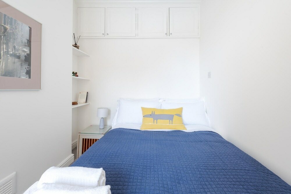 Фото Bright two Bedroom Flat in Fashionable Fulham by Underthedoormat