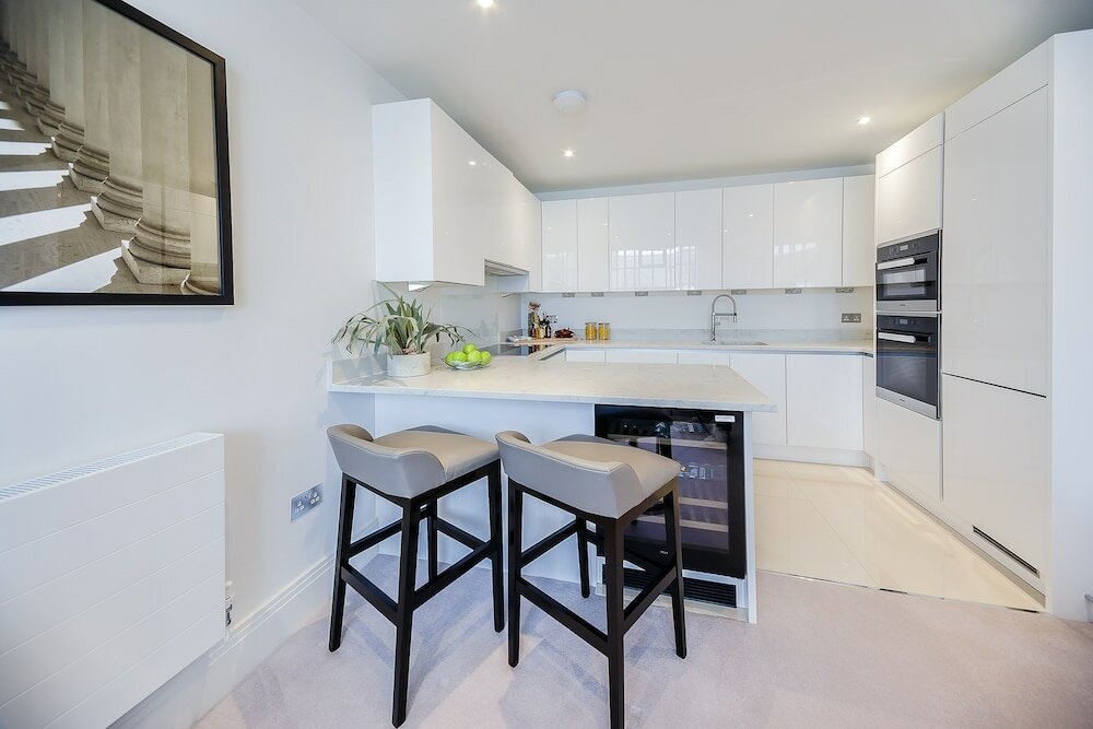 Фото Palace Wharf Apartments