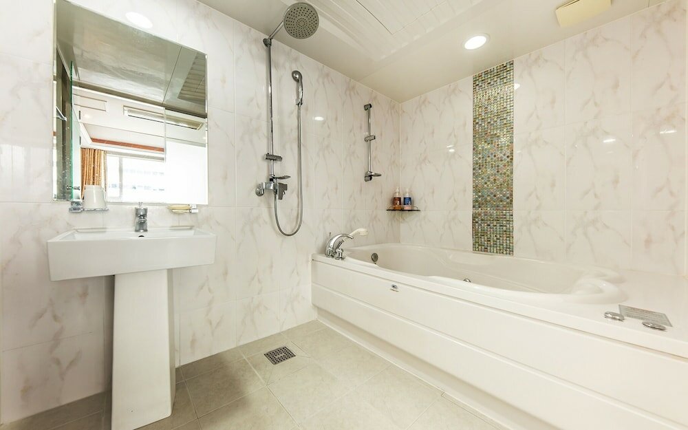 Фото Yeosu Hotel Provence