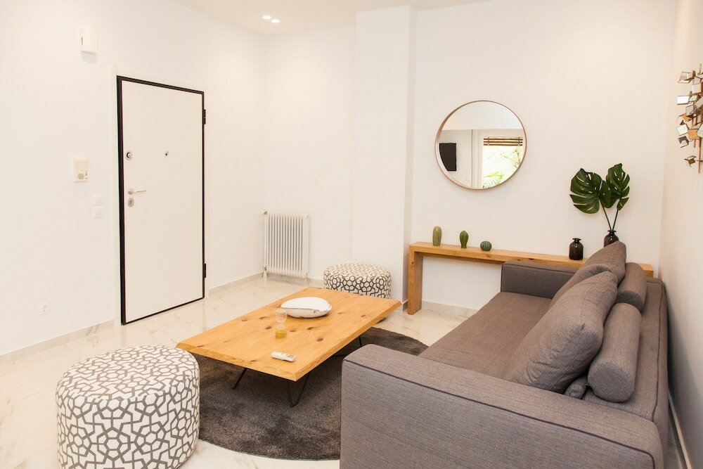 Фото Luxurious Apartment in Athens Downtown