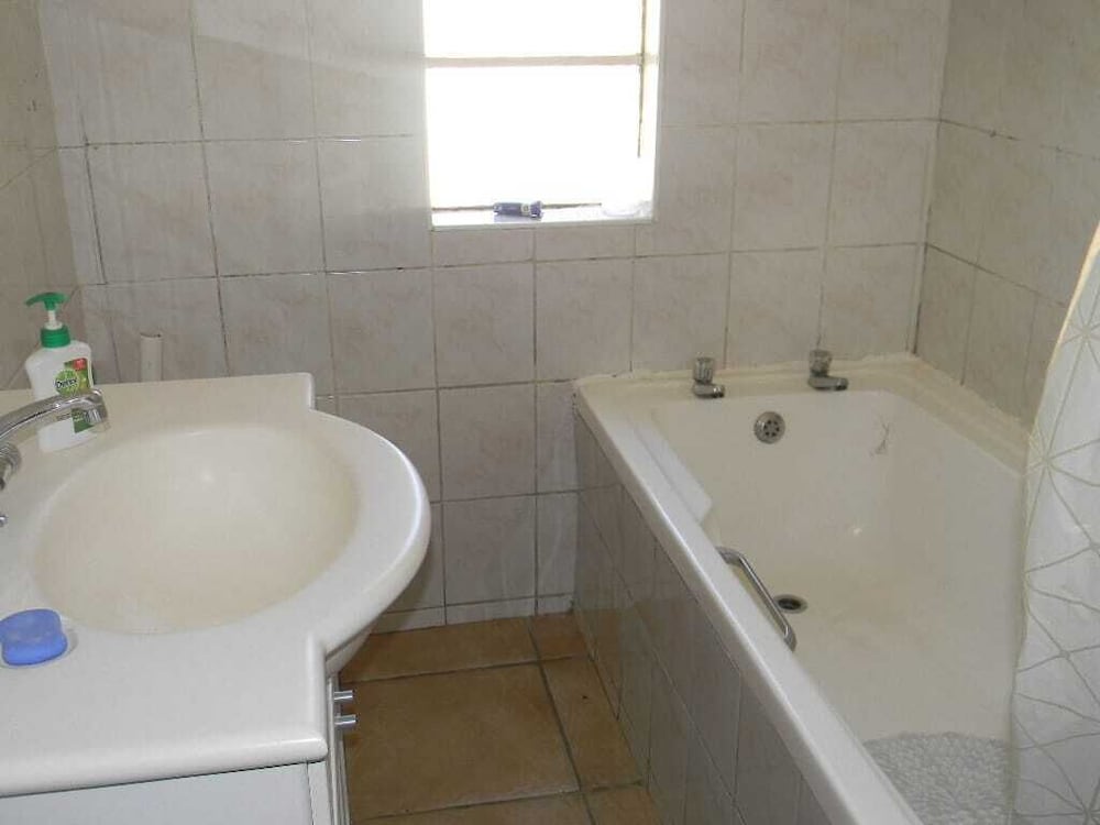 Фото M2t Guest House