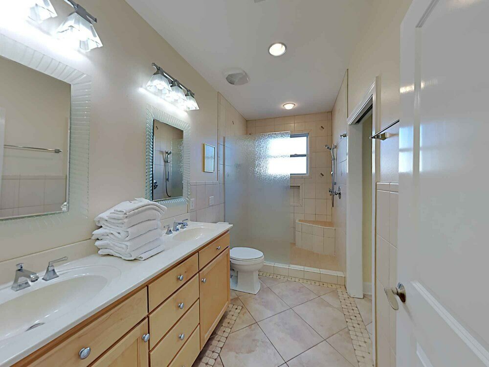 Фото Lazy Urchin Seaclusion