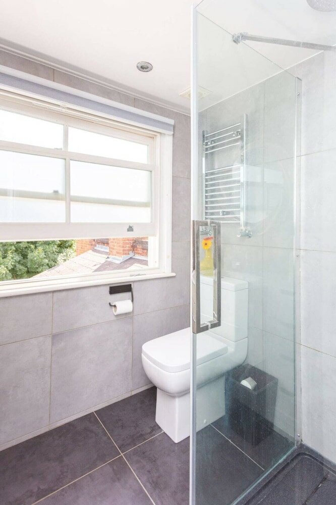 Фото Stunning 2 Bedroom Apartment in Maida Vale With a Garden