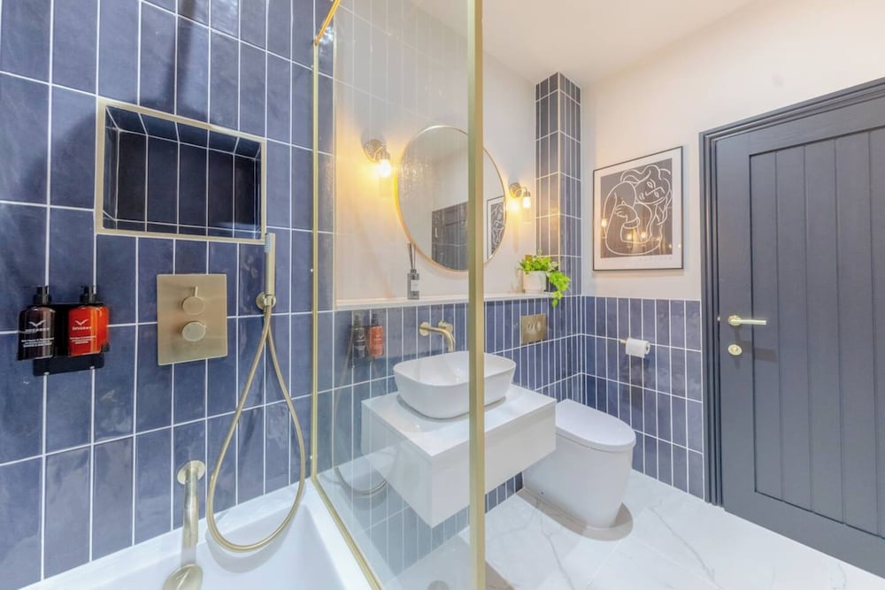 Фото Contemporary Elegance - 2bd Flat, Clapham!