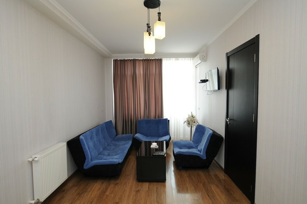 Фото White House Hotel