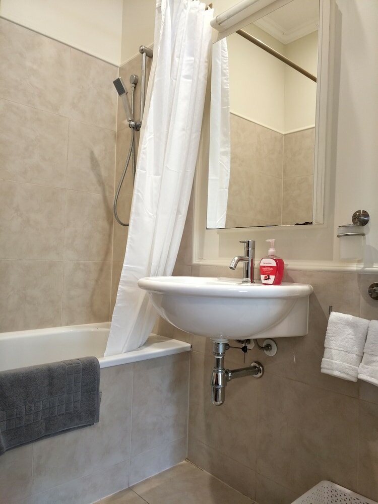 Фото Western Springs Villa