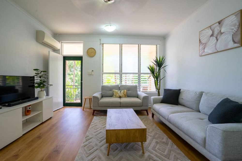 Фото Nightcliff Retreat - Stylish 2br Apt