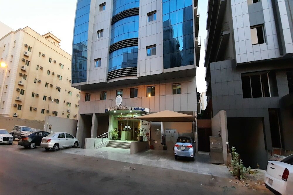 Фото The Blue Rose Hotel - الورده الزرقاء للوحدات السكنيه