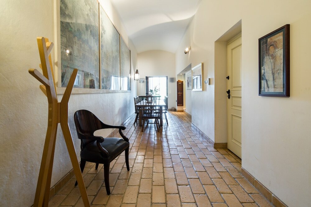 Фото One Palace Gate