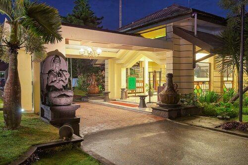Гостиница Hotel Montana Dua Malang в Маланге