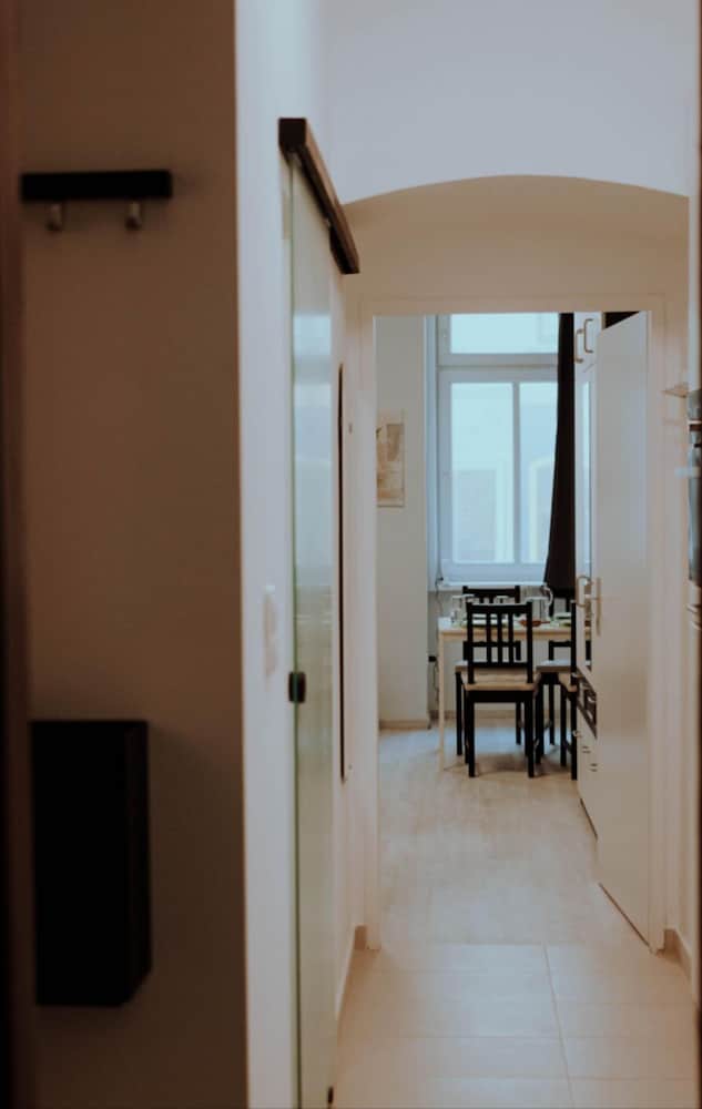 Фото Modern City Apartment Near Central Park