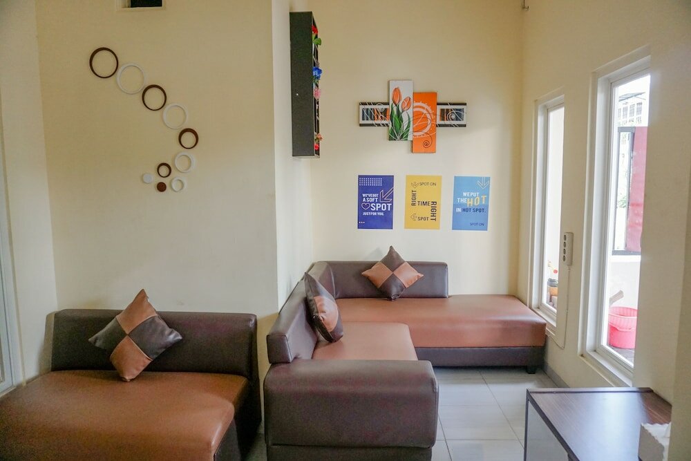 Фото Spot On 1878 Griya Bunda Family