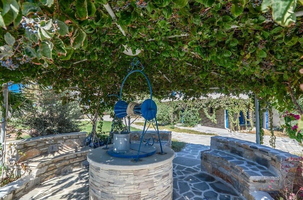 Фото Crystal Naxos 2 Apartments at Mikri Vigla