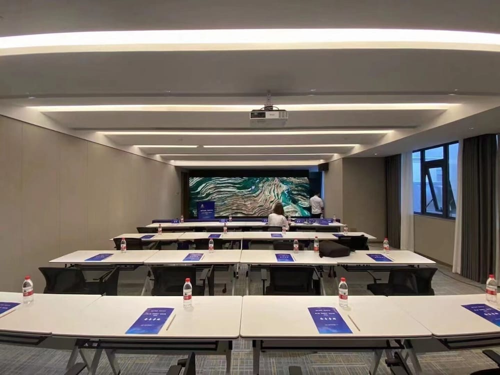 Фото The Skytel Hotel Shenzhen Central Park