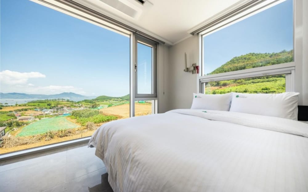 Фото Yeosu Little Forest Pension