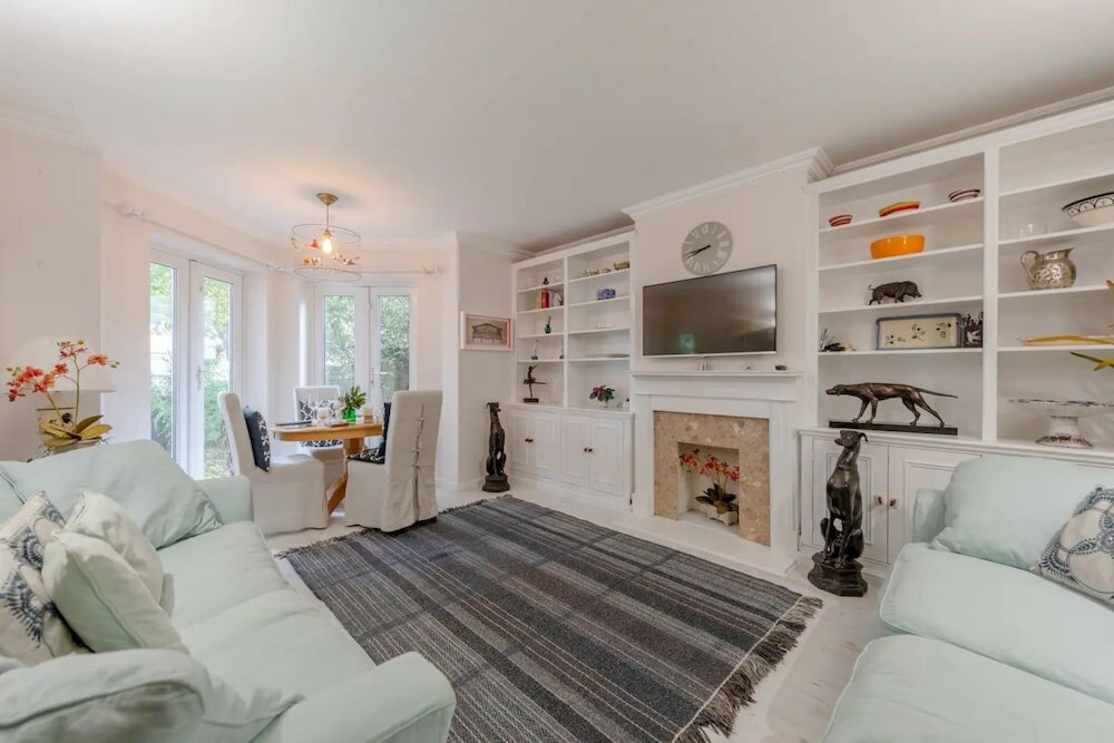 Фото Spacious 2 Bedroom Flat in Wandsworth