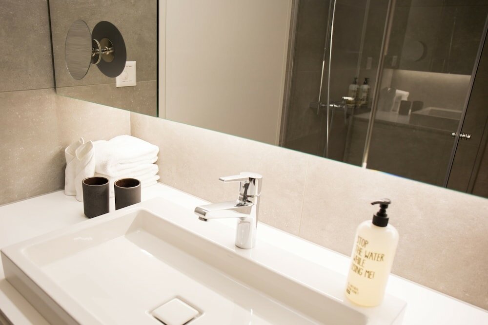 Фото Gubelhof Suites