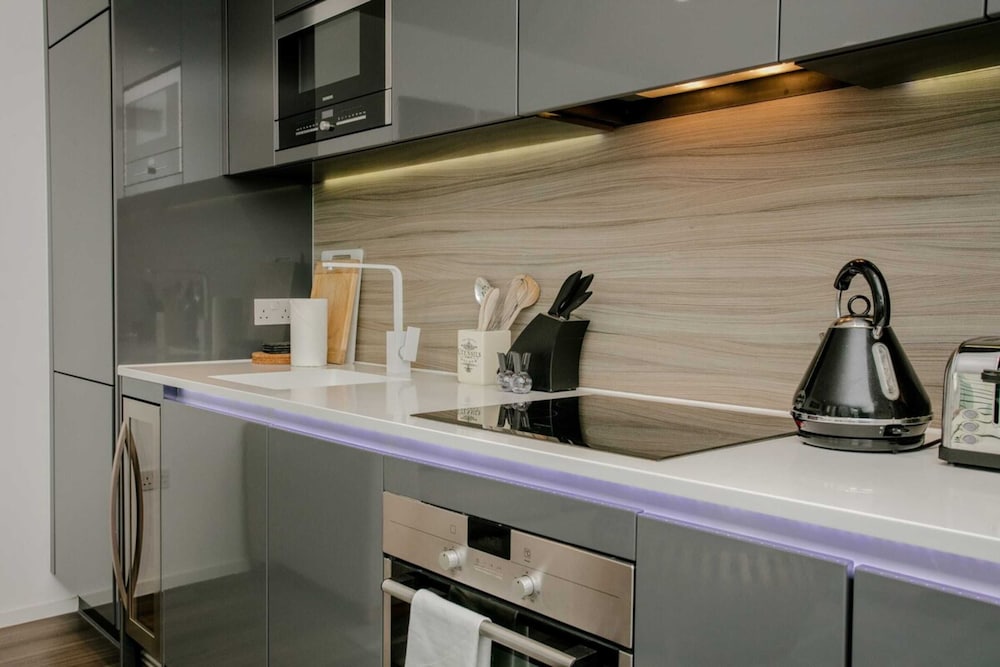 Фото Modern 1 Bedroom Flat in Wandsworth