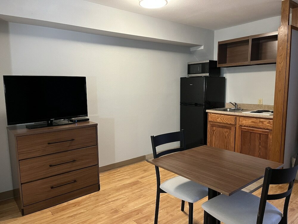 Фото HomeTowne Studios by Red Roof Amarillo West