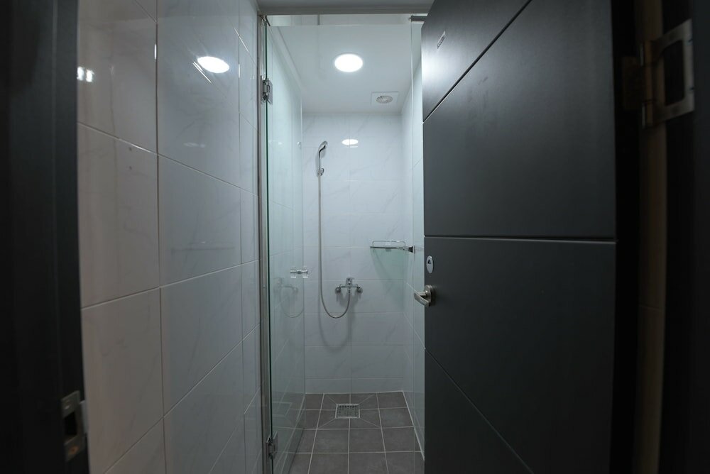 Фото Inno Guesthouse & Bar Hongdae - Hostel