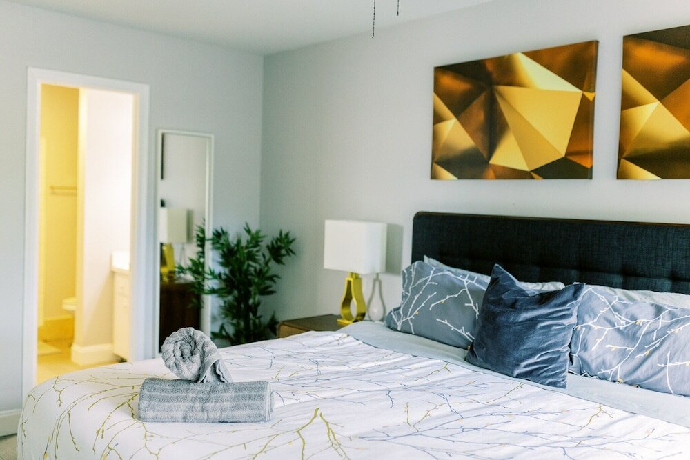 Фото Bayview Apartments by Lowkl