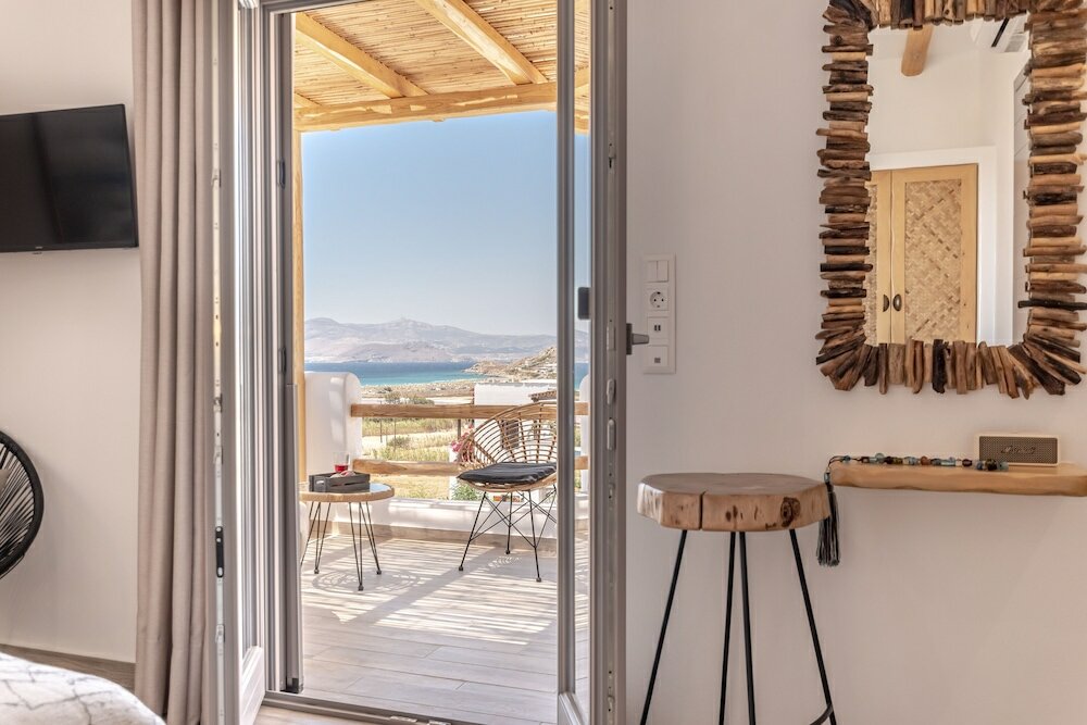 Фото Naxos Contelibro