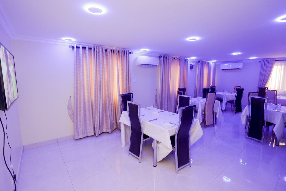 Фото Witsspring Suites