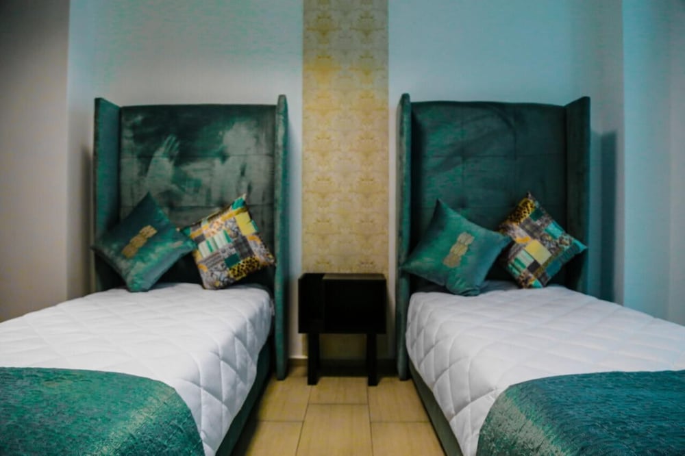 Фото отеля 2