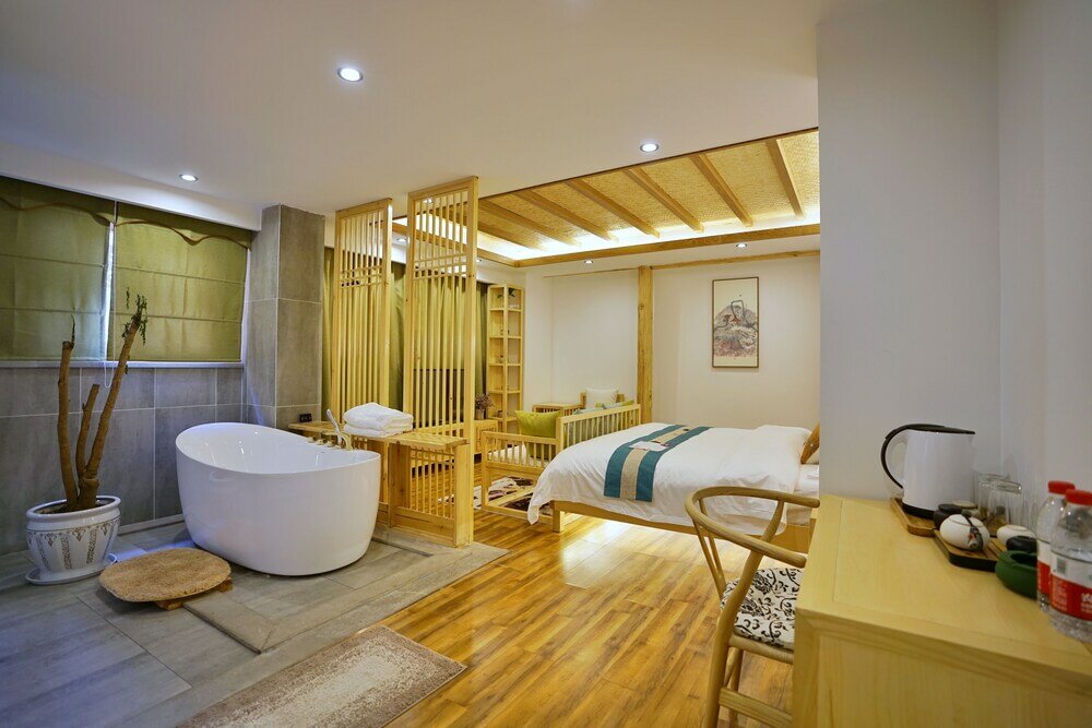 Фото Yuexijiang Boutique Holiday Hotel