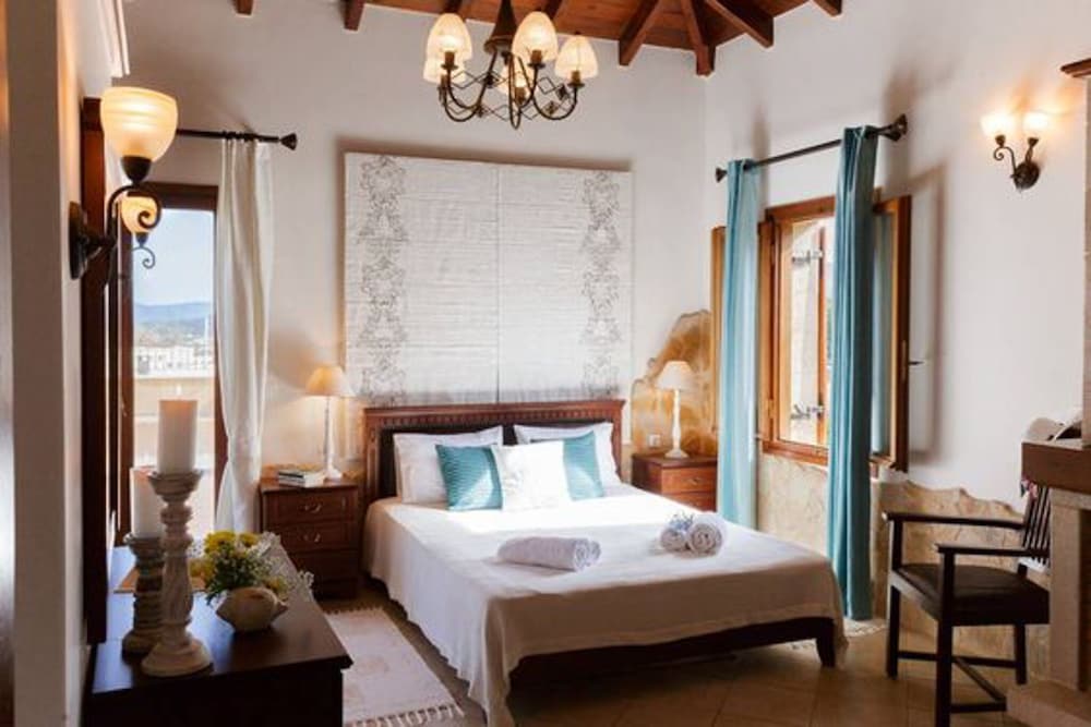 Фото Villa Patriko Lux villa with pool next to Balos