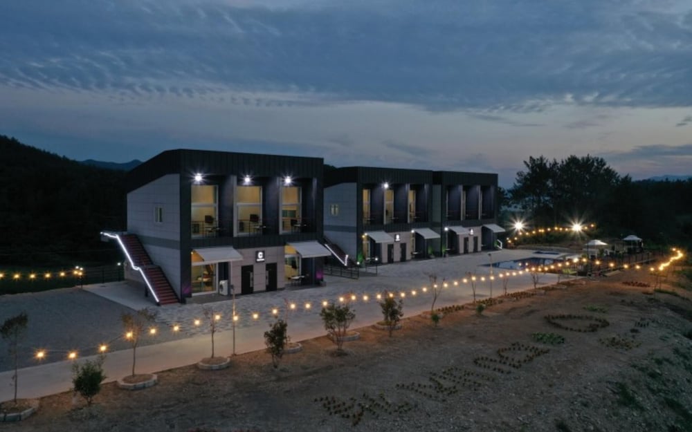 Фото Yeosu Beach Castle Pension