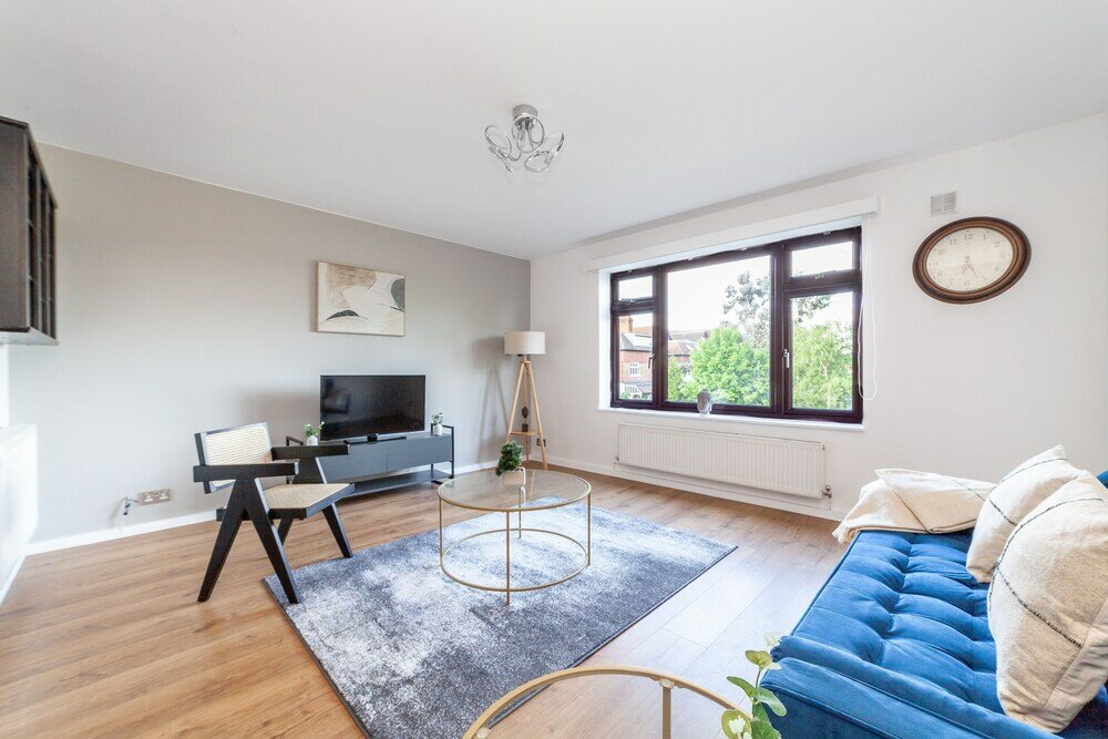 Фото The Ealing Collection