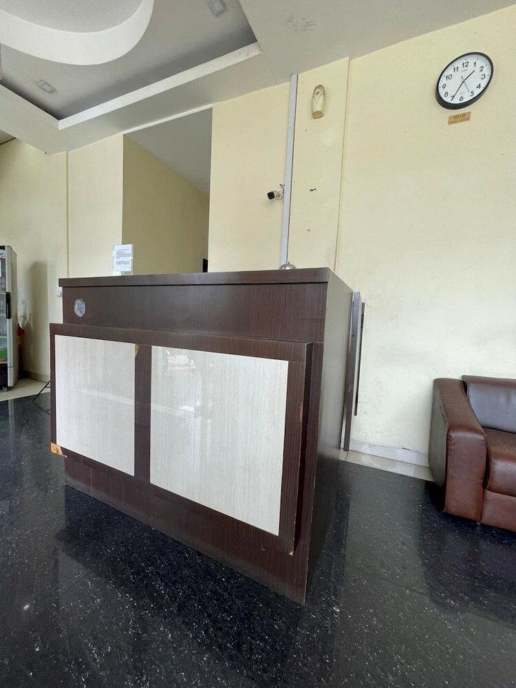 Фото Oyo 92463 Deli Hotel Medan