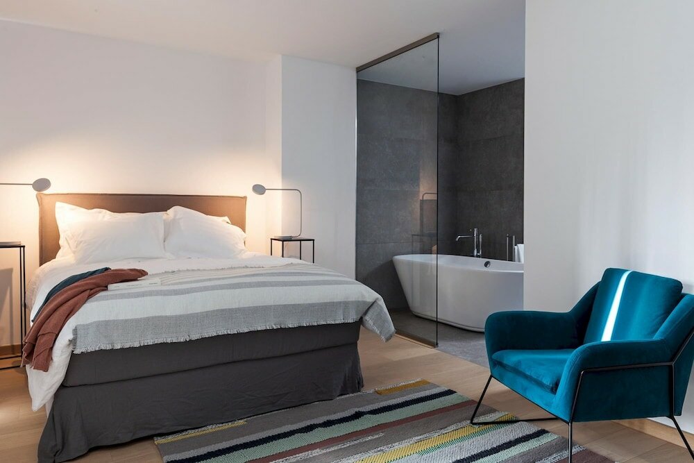 Фото Unit 4 - Spacious Smart Home Triplex Private Garden & Parking