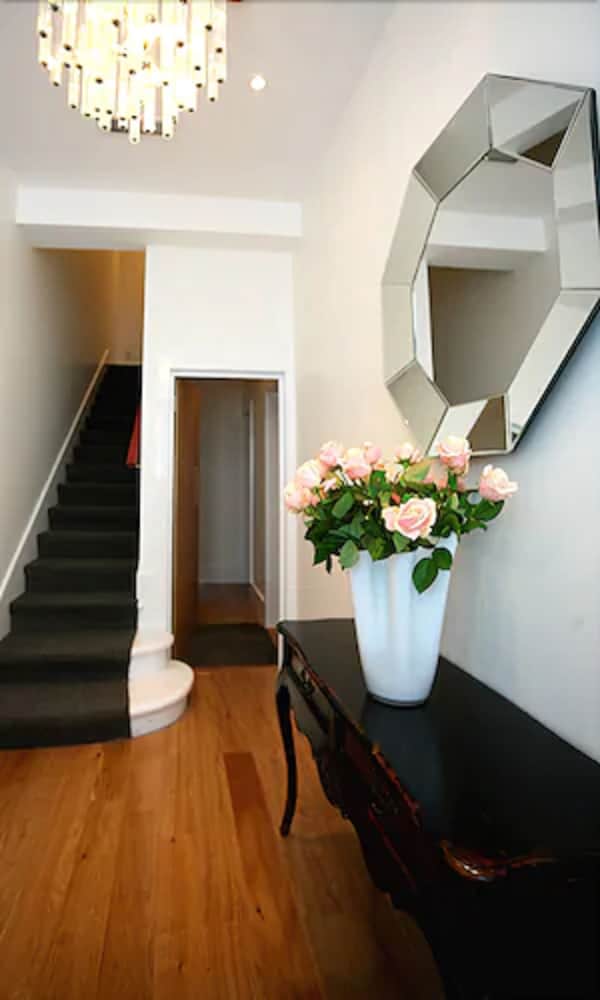 Фото Notting Hill Serviced Apartments