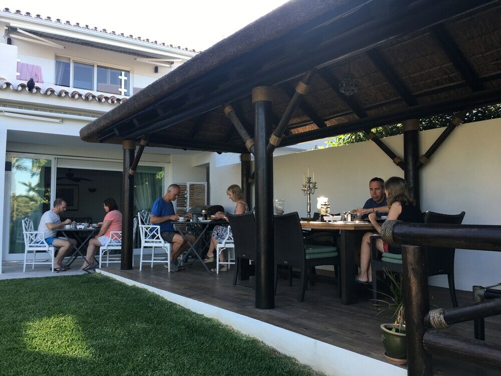 Фото Villa Breeze Boutique Guest Rooms Marbella