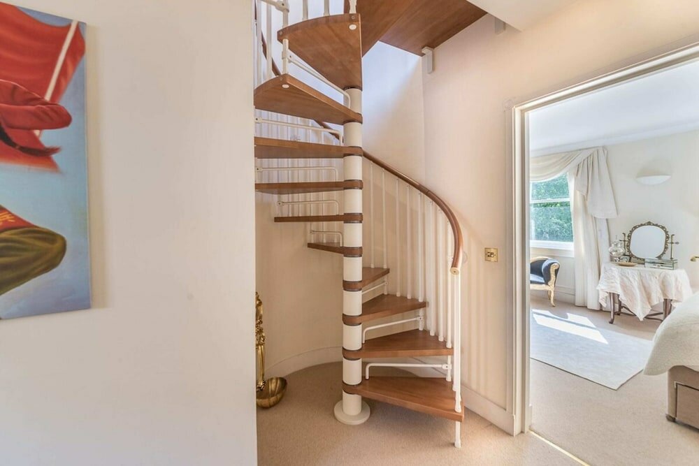 Фото Elegant 3 Bedroom Home Located in South Kensington