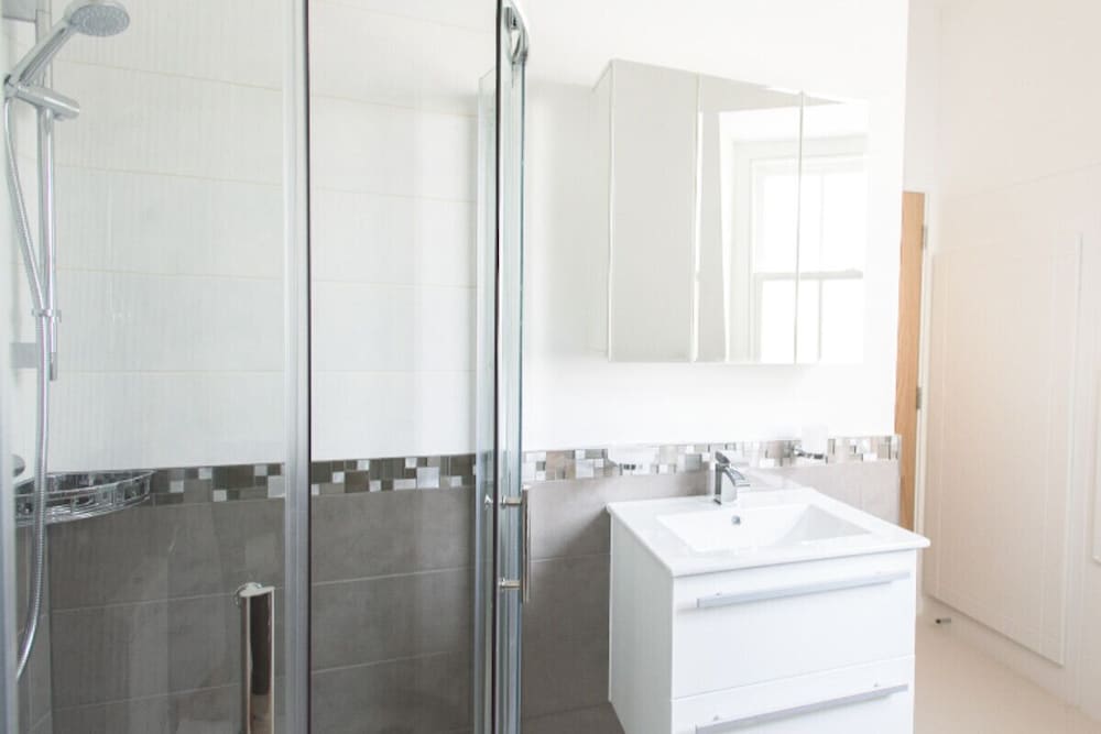 Фото The Soho Loft - Elegant & Modern 1bdr in Soho