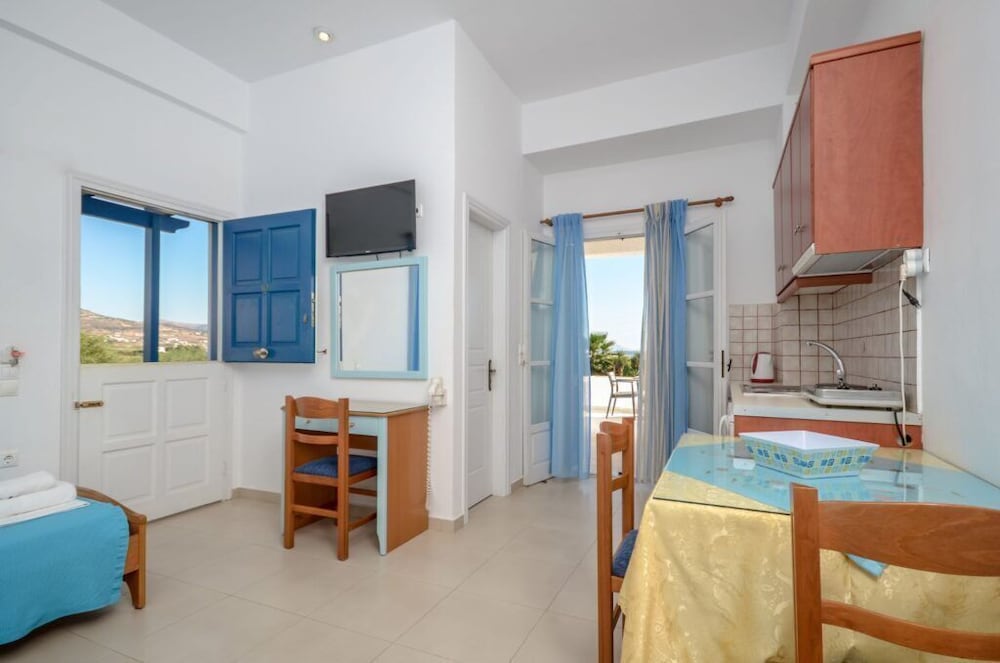 Фото Crystal Naxos 2 Apartments at Mikri Vigla