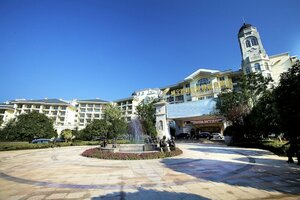 Гостиница Country Garden Phoenix Hot Spring Hotel Xianning