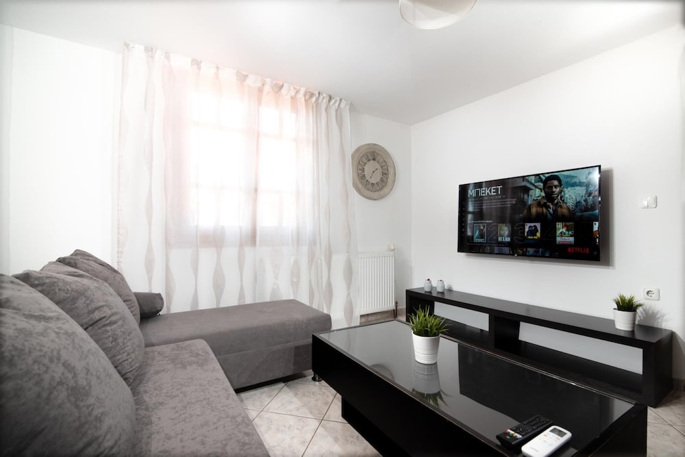 Фото Mtc-ns Apartments by the Airport