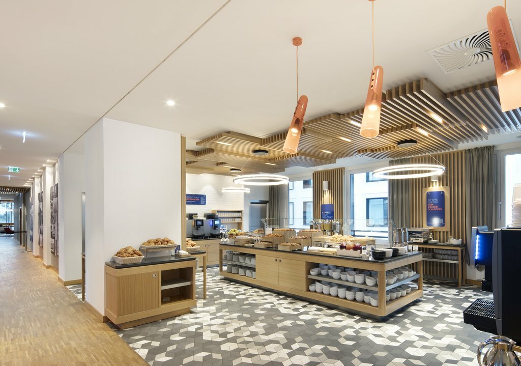 Фото Holiday Inn Express Munich City West