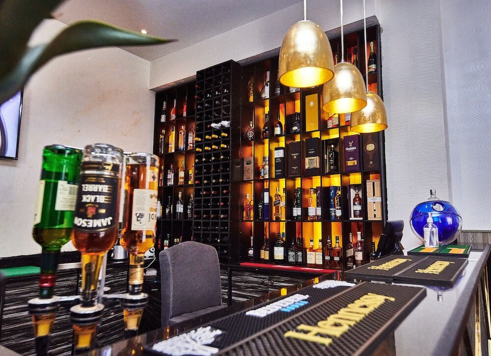 Фото Oak Havens Hotel