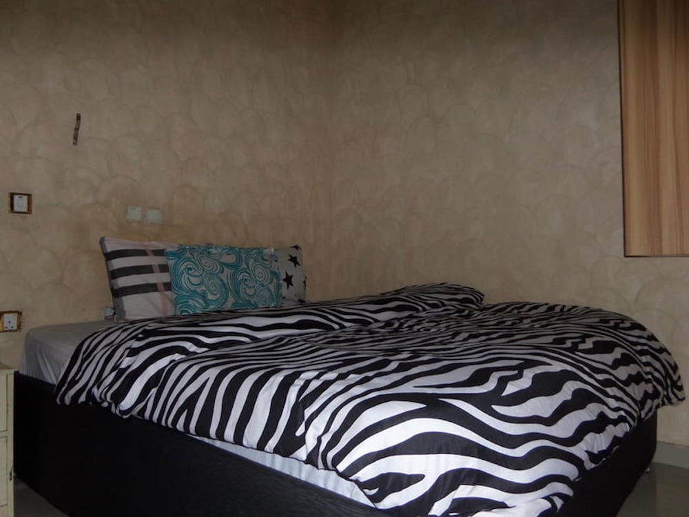 Фото White Court View Hotel