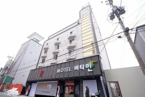 Гостиница Iksan Hotel Banditburi