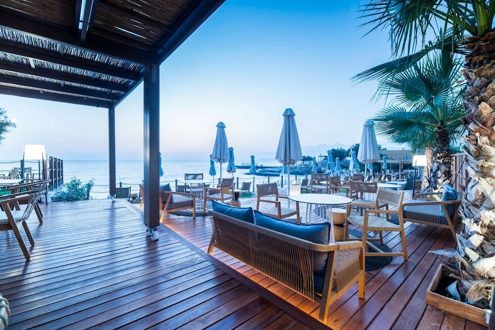 Фото Akasha Beach Hotel & SPA